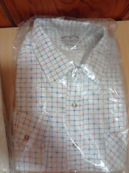 Обувки и ризи нови