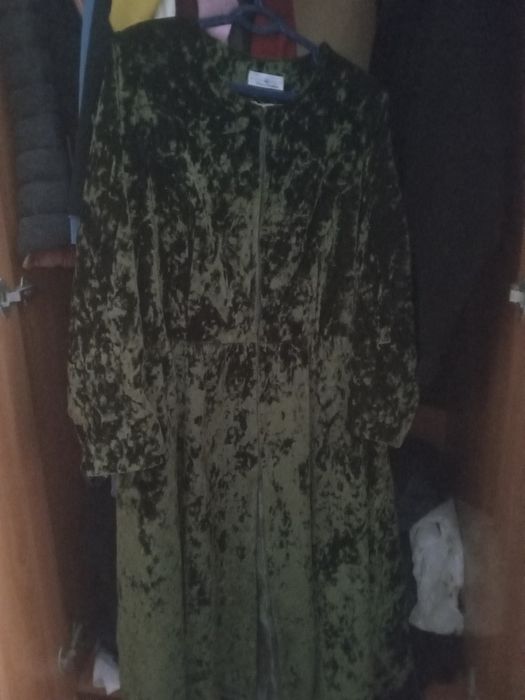 Чапан. Новый. Цвет хаки. Размер 54-56