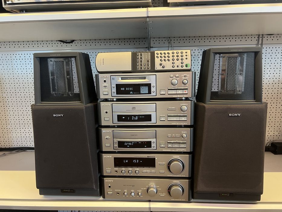 Linie Sony S1 Scala,  Preamplificator TAE-S1, Boxe active Sony SA-S, STR-S1, Deck TC-S1, CD Player CDP-S1, MiniDisc