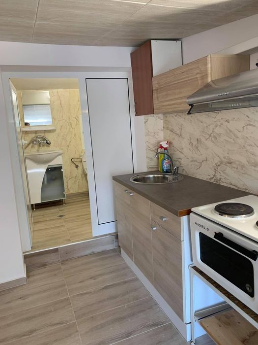 Дава се под наем Едностаен апартамент в София, Изток - 30 кв.м за 383.52 € - Снимка #2