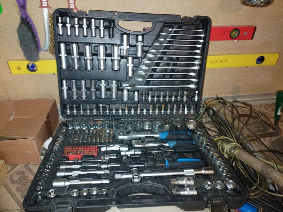 Продам набор ключей