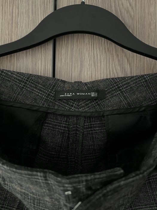 Pantaloni dama Zara