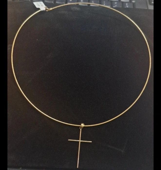 Colier aur cu cruce