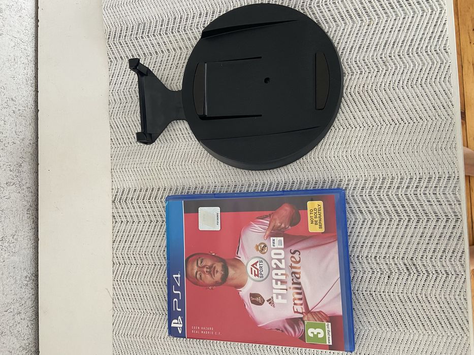 Конзола PlayStation 5 Disc Edition + FIFA 20