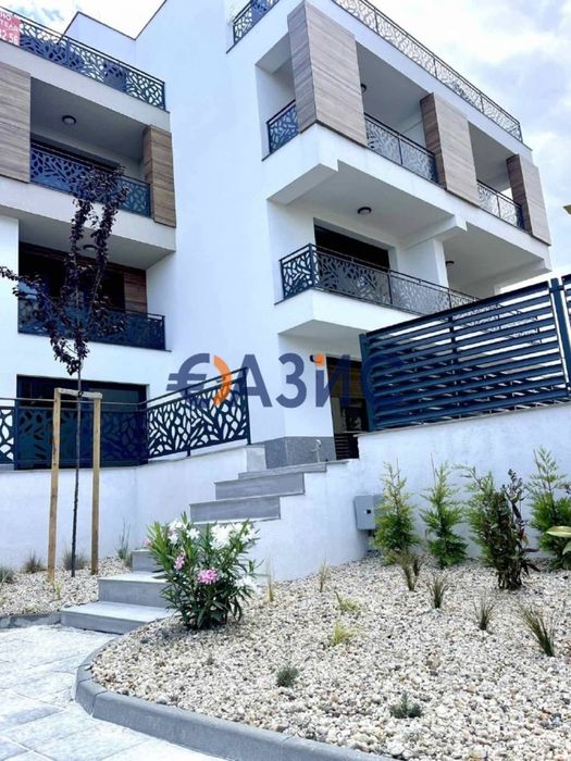 Продава се Двустаен апартамент в Созопол - 59 кв.м за 1081 €/кв.м - Снимка #7