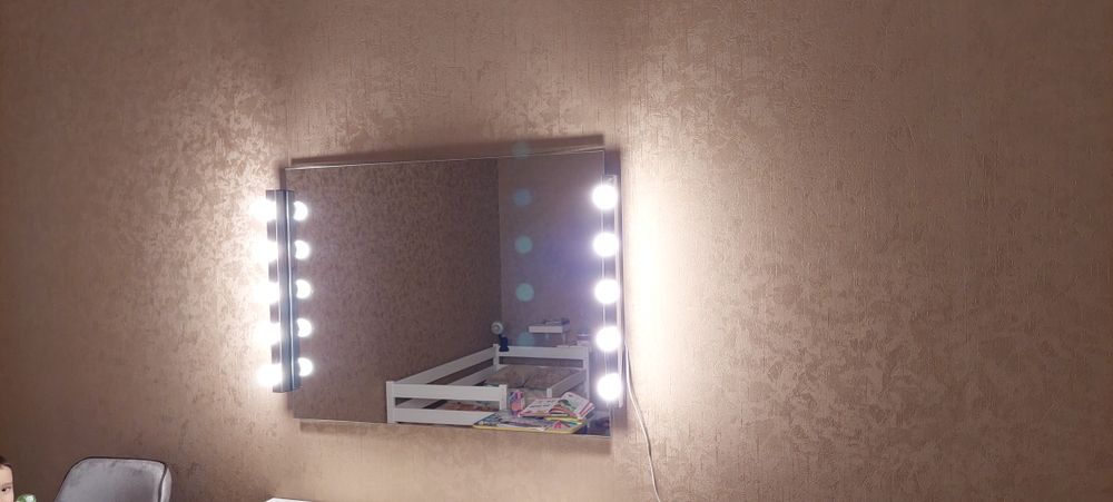 Зеркало настенное