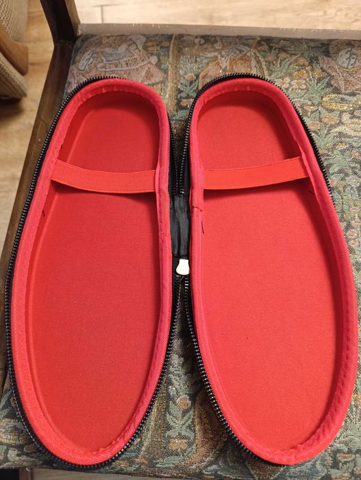 Продам чехол для обуви,кожа,недррого