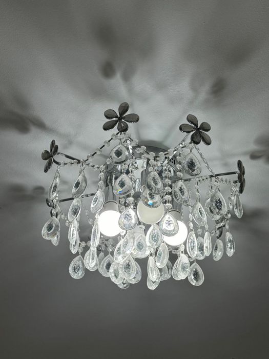 Продам люстра