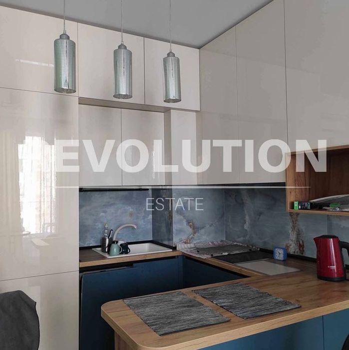 Дава се под наем Едностаен апартамент в Варна, Център - 42 кв.м за 550 € - Снимка #1