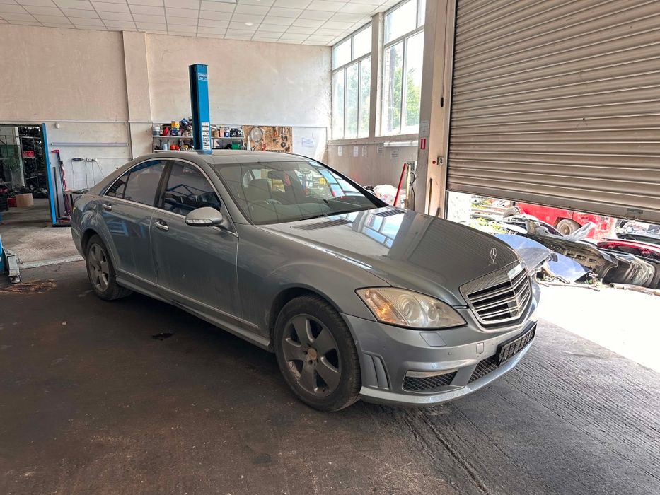 Mercedes W221 S500 388кс M273 Distronic Harman Kardon черен таван ксенон автоматик НА ЧАСТИ!