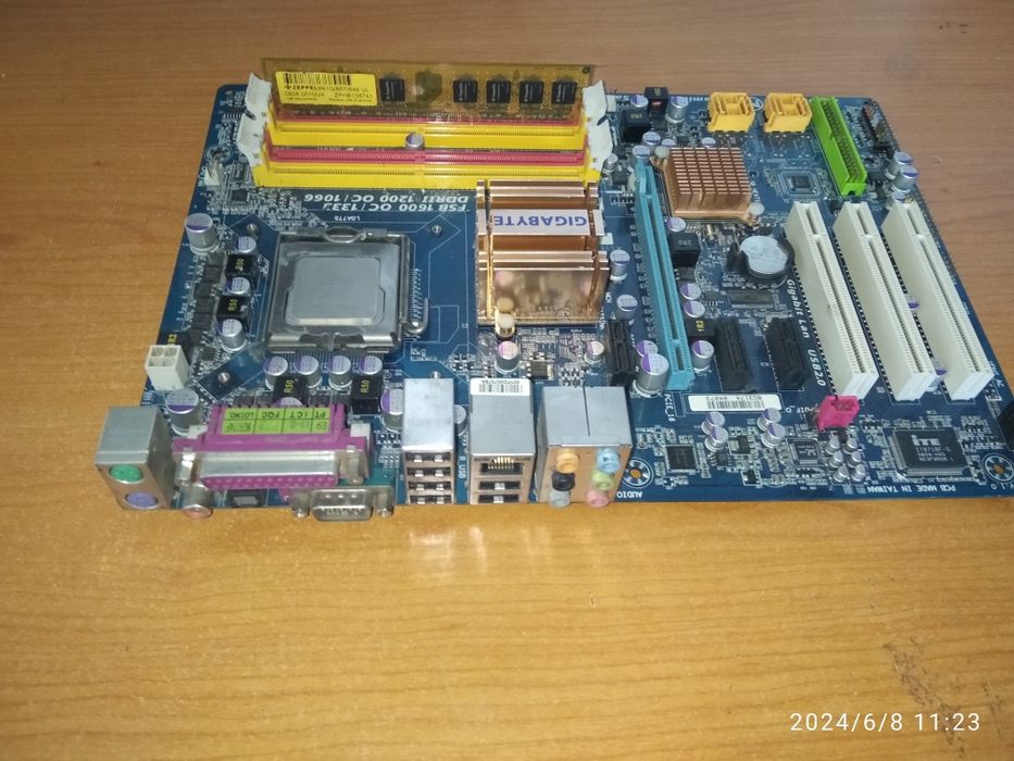 Материнская плата