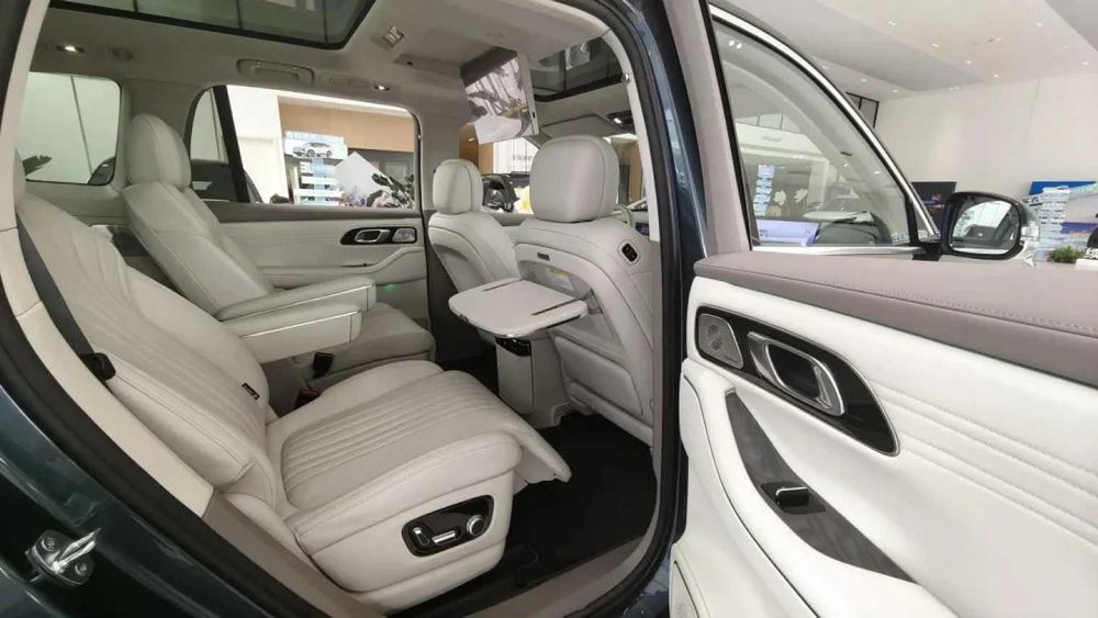 Geely galaxy M9  naqd va xalol nasiyaga