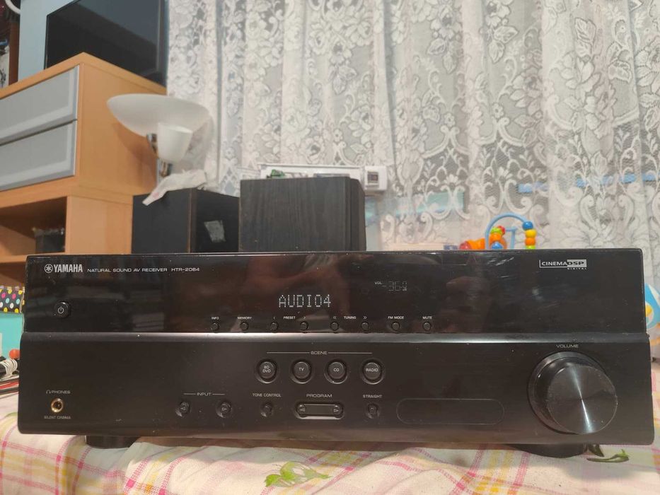 Statie Yamaha HTR 2064 Amplificator 4K 3D HDMI 5.1 PUTERNIC CLAR