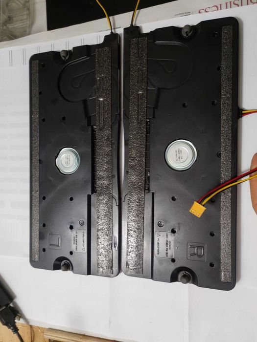 части от телевизор SAMSUNG UW55AU9072U