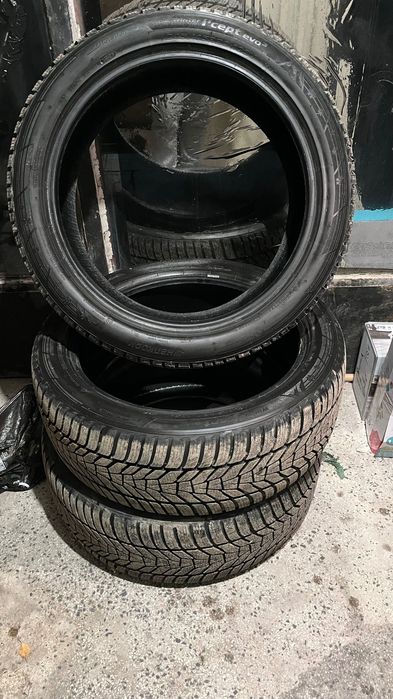 Гуми Hankook winter 245/45/20 като нови