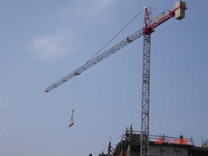 Vand macara turn Saez S46, zincata, 36 m inaltime sau mai mult.