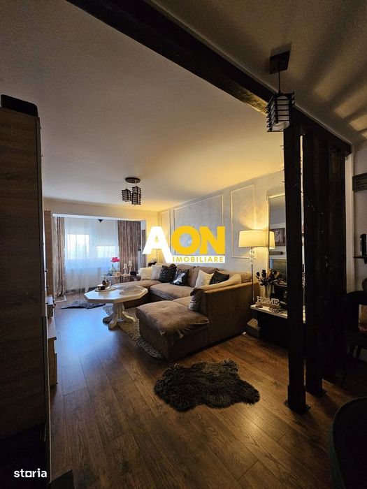 Apartament 3 camere, Cetate, etaj intermediar
