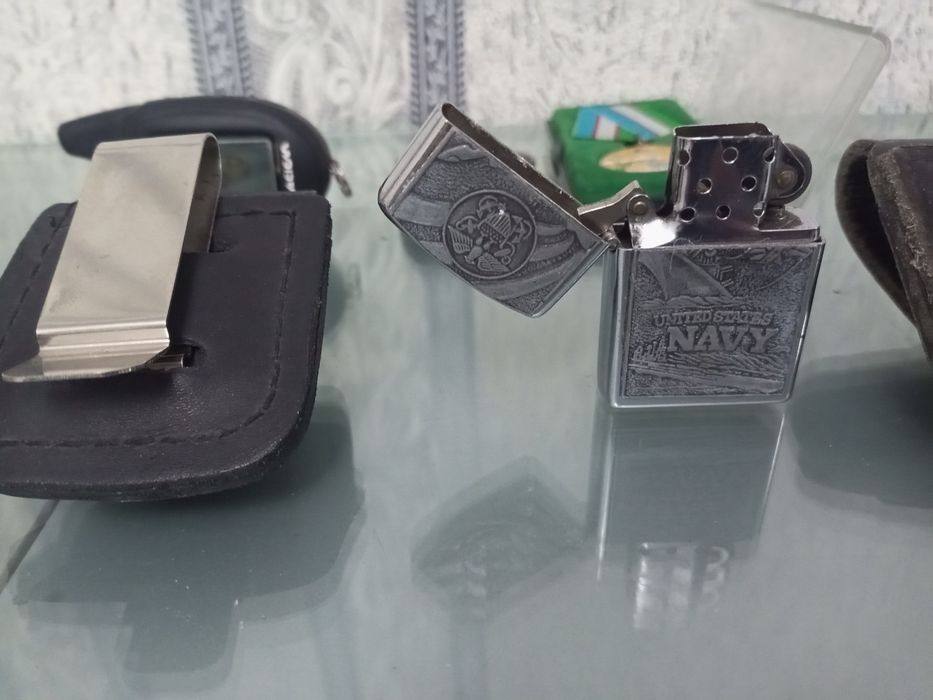 Продам zippo, чехол,. Крикет.