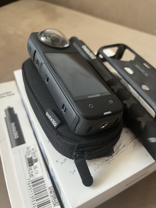 Insta360 X4 + селфи стик + карта памет