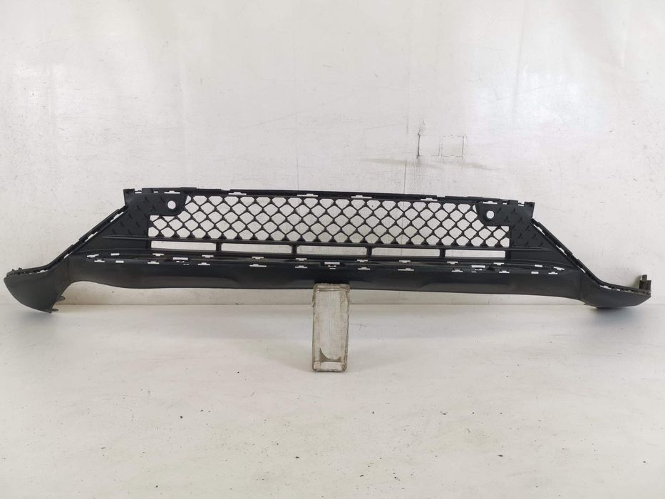 Централна решетка Долна предна броня Мерцедес-Бенц / Mercedes-Benz GLC