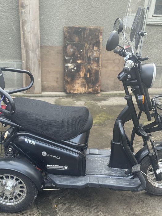 Vand tricicleta electrica adulti