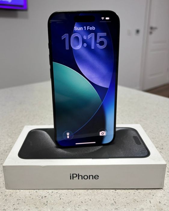 iPhone 15 pro 128 Gb black titanium