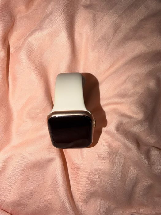Продам apple watch SE 44 мм