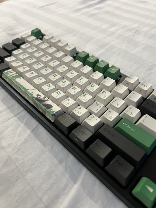 Продам клавиатуру