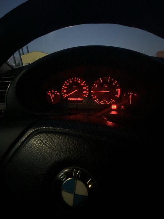 Продам бмв е36 318i