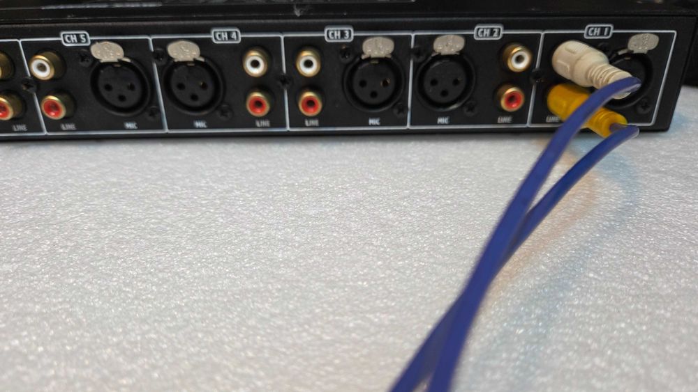Mixer de microfoane/linie cu 6 canale img.Stage Line MMX-602/SW