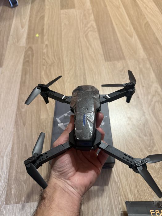 Дрон Nova E88 ЧИСТО НОВ !