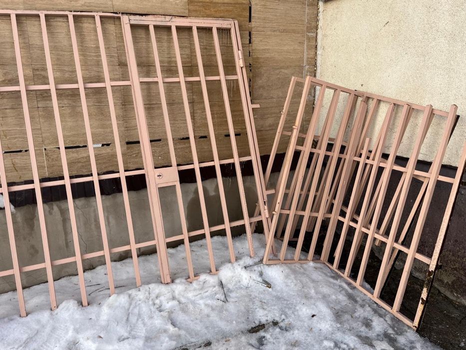 Продам решетки из металла б/у