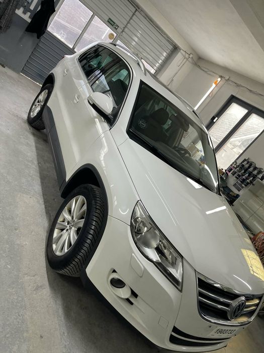 Volkswagen  Tiguan Van