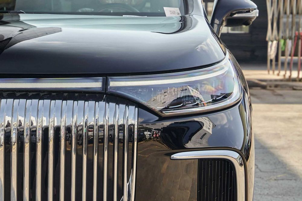 Voyah Dreamer Hybrid top version