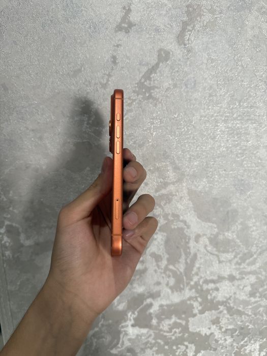 Iphone 17 pro orange