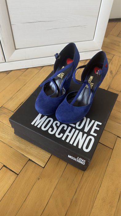 Обувки Love moshino