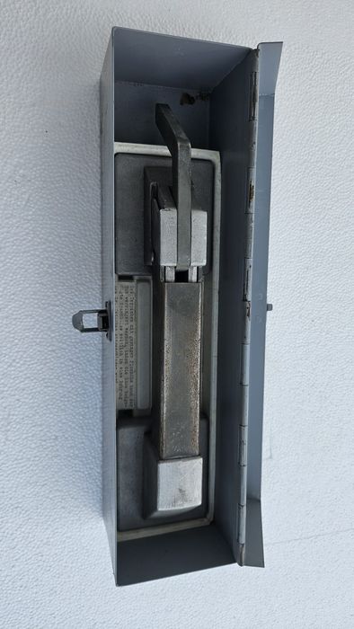 Dispozitiv Profesional pentru Ridicarea Pardoselii Tehnice (Bodenheber / Krallenheber) cu Cutie Originală – Made in Germany