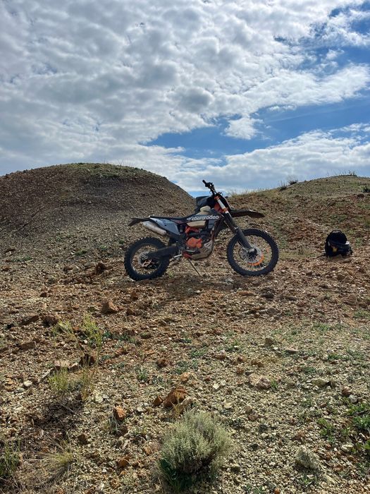 Продаю мотоцикл в идеальном состоянии