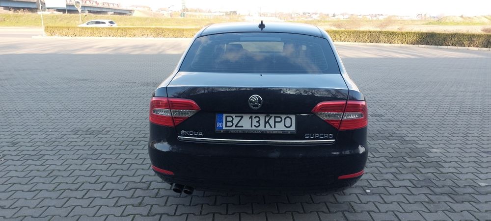 skoda superb 2.0 TDI  AUTOMATA  dsg 6 2015