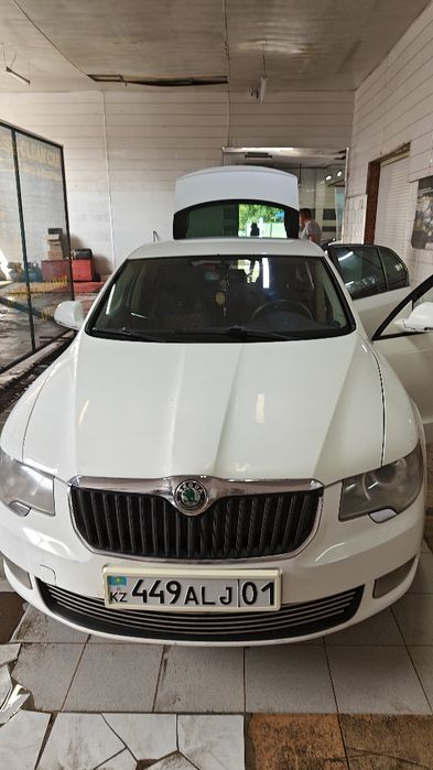 Машину продам  Шкода супер В6