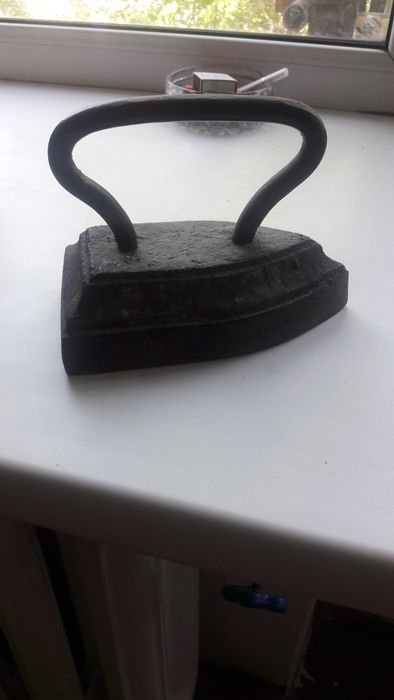 древний утюг раритет