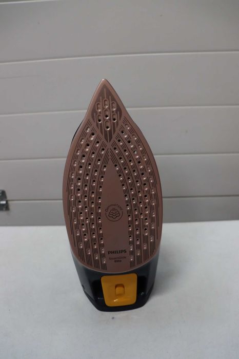 Парна ютия Philips 8000, Синя, 3000 W | 55 г/мин непрекъсната пара, 240 г парен удар, гладеща повърхност SteamGlide Elite, OptimalTEMP