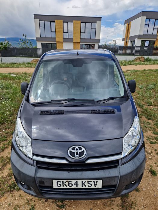 Продавам toyota proace телефон 0898502777