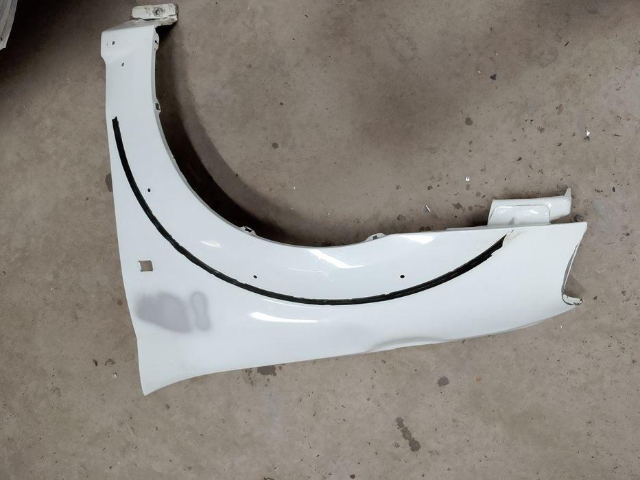 Переднее левое крыло Ларгус кросс