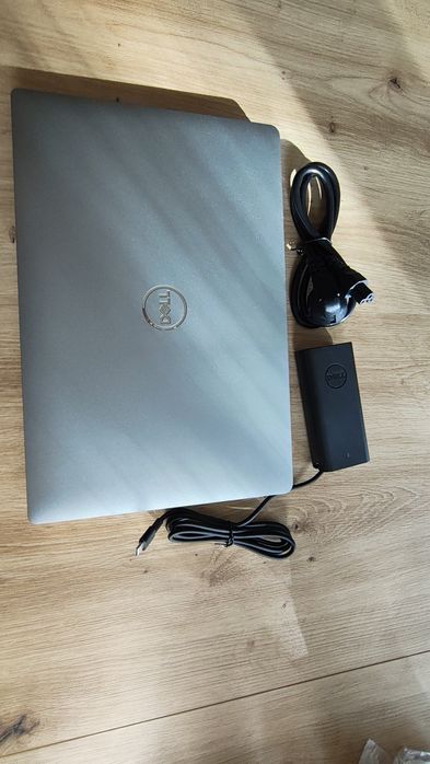 Лаптоп Dell Latitude 5420 - i5-1145G7, 16GB RAM, 512GB SSD