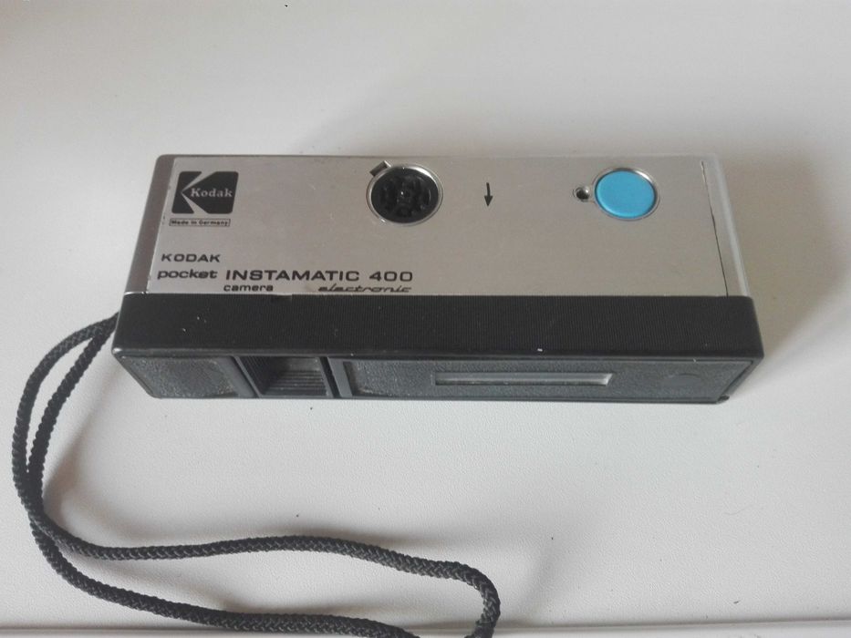 Фотоапарати Kodak и компресор за гуми.