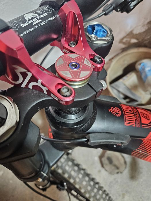 Commencal supreme v4
