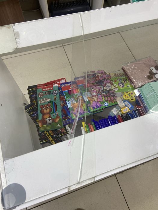 продается витрина