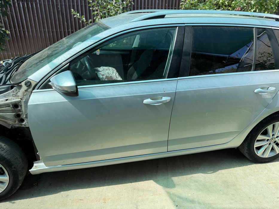 Vând Skoda Octavia