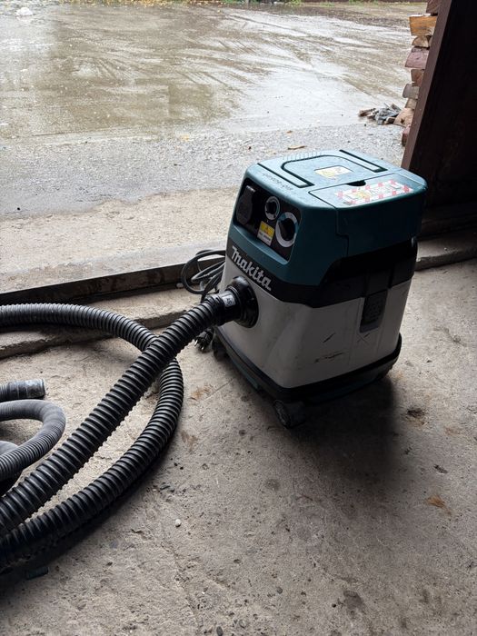 Aspiratore makita